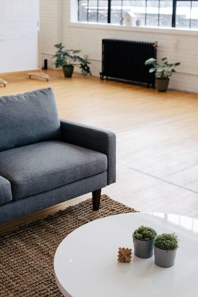 Comment choisir une table basse adaptée à son espace ?